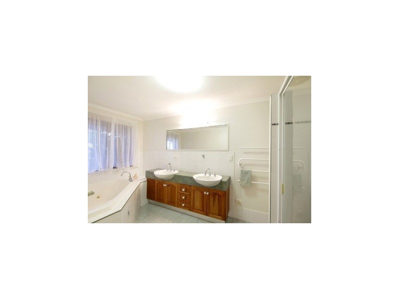 10 Melcar Court, Diddillibah QLD 4559