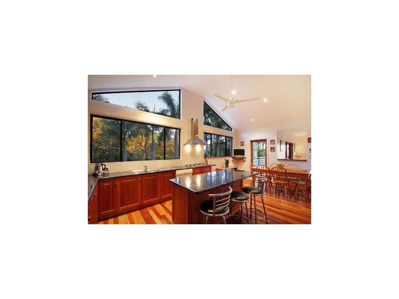 10 Melcar Court, Diddillibah QLD 4559