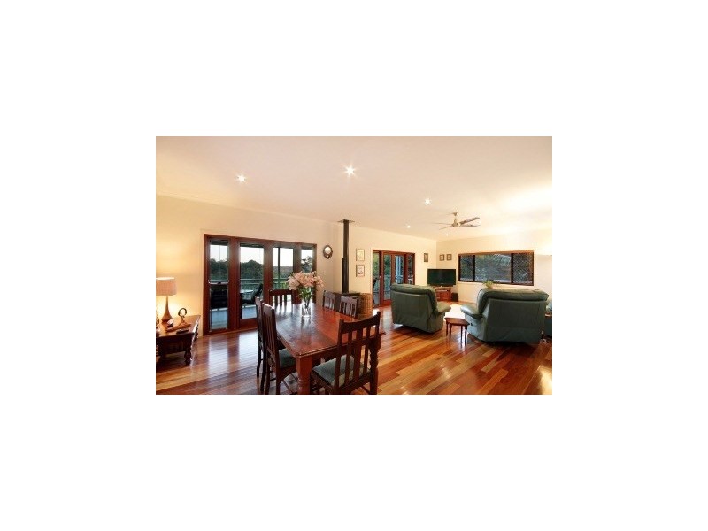 10 Melcar Court, Diddillibah QLD 4559
