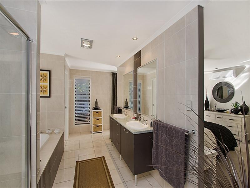 16 Sauger Court, Mountain Creek QLD 4557