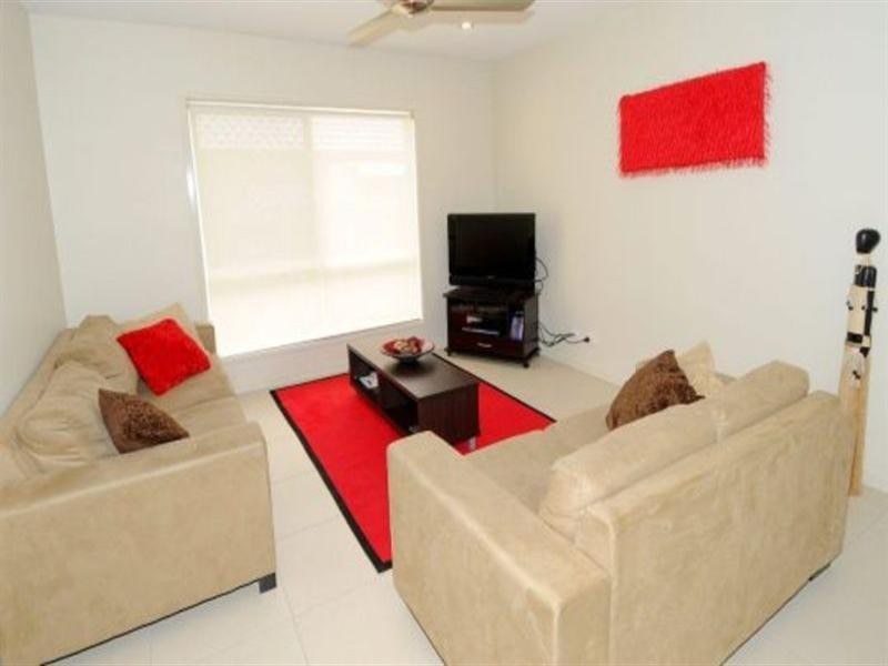 11 Clarence Place, Sippy Downs QLD 4556