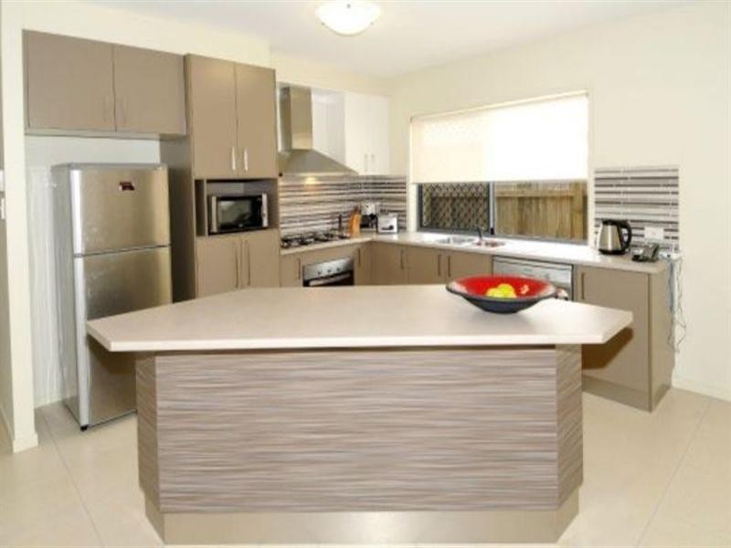 11 Clarence Place, Sippy Downs QLD 4556