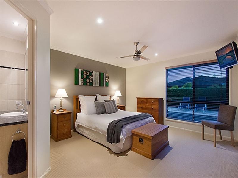 16 Kingfish Court, Mountain Creek QLD 4557