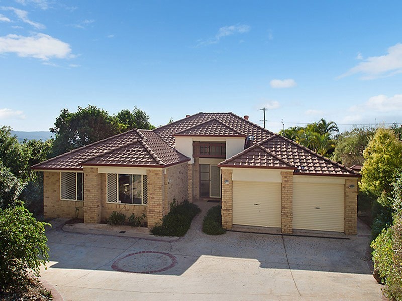 10 Courcheval Terrace, Mons QLD 4556