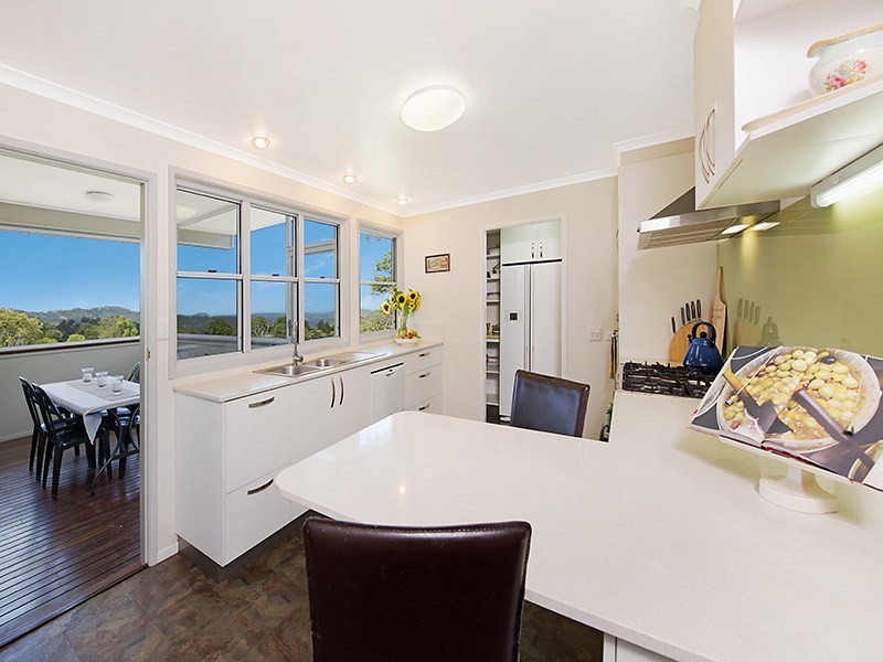 823 Hunchy Road, Hunchy QLD 4555