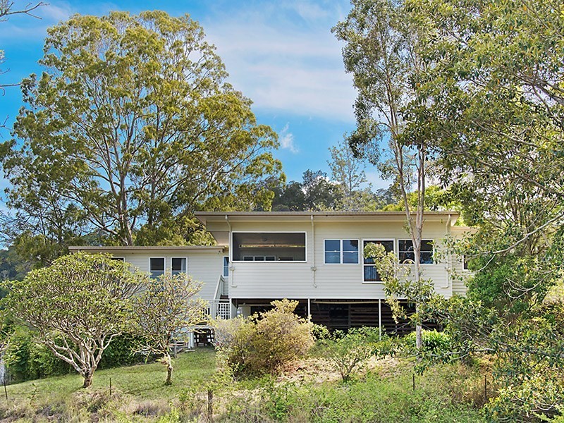 823 Hunchy Road, Hunchy QLD 4555