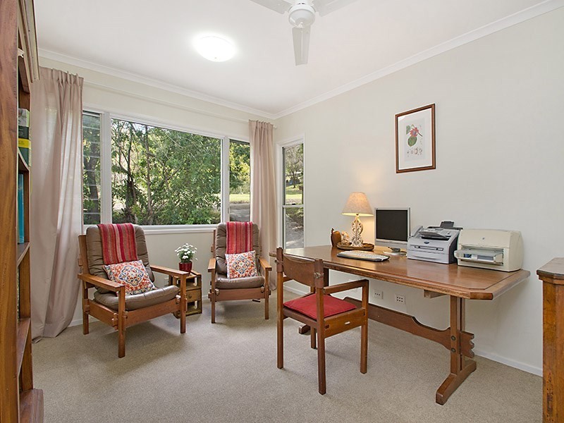 823 Hunchy Road, Hunchy QLD 4555