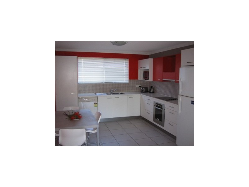 4/31 Goonawarra Drive, Mooloolaba QLD 4557