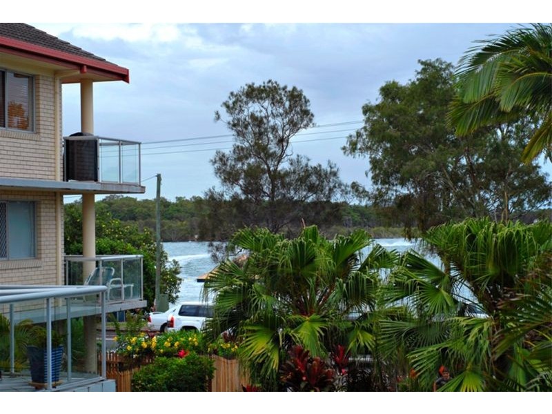 71 Bradman Avenue, Maroochydore QLD 4558