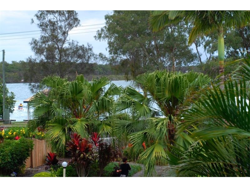 71 Bradman Avenue, Maroochydore QLD 4558