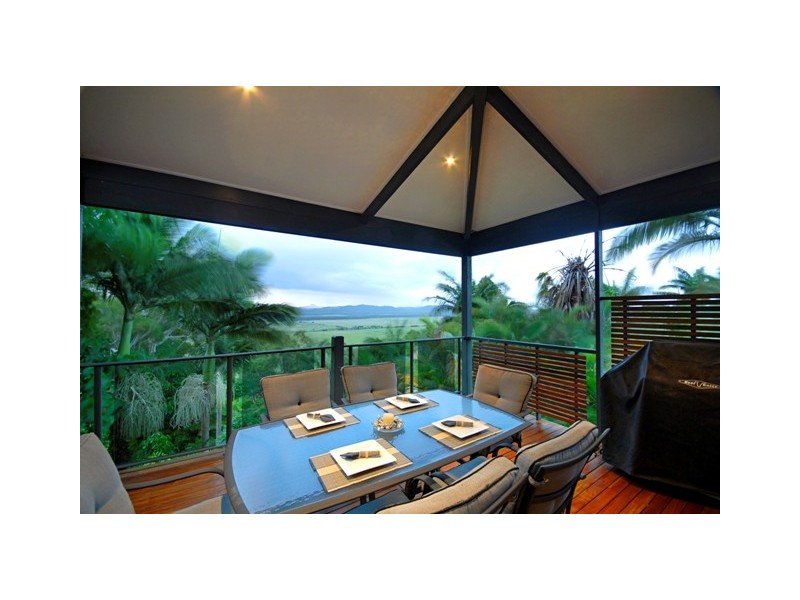 10 Mora Court, Coolum Beach QLD 4573