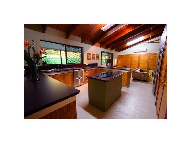 223 Dales Road, Chevallum QLD 4555