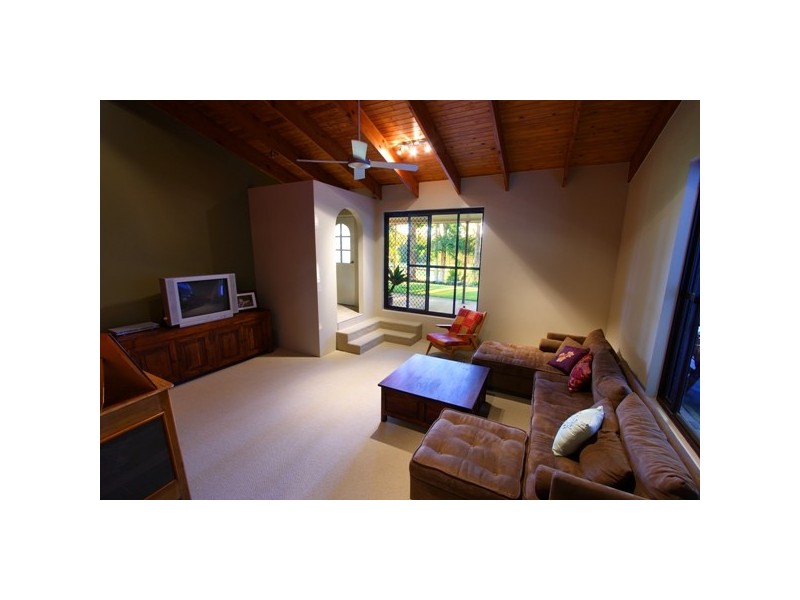 223 Dales Road, Chevallum QLD 4555