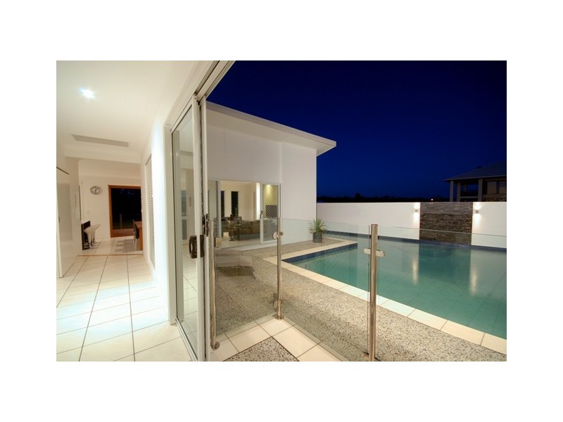 19 Regal Crescent, Sippy Downs QLD 4556