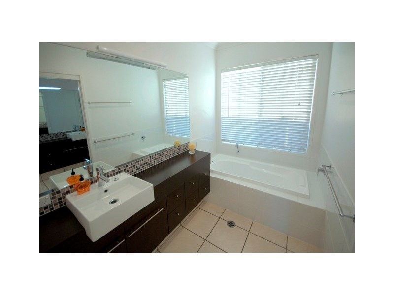 19 Regal Crescent, Sippy Downs QLD 4556