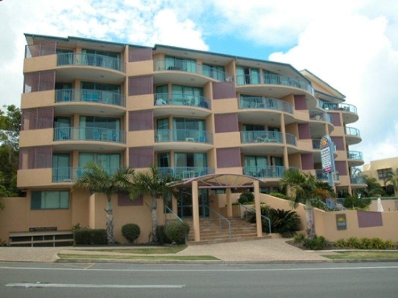 4 Buderim Avenue, Alexandra Headland QLD 4572