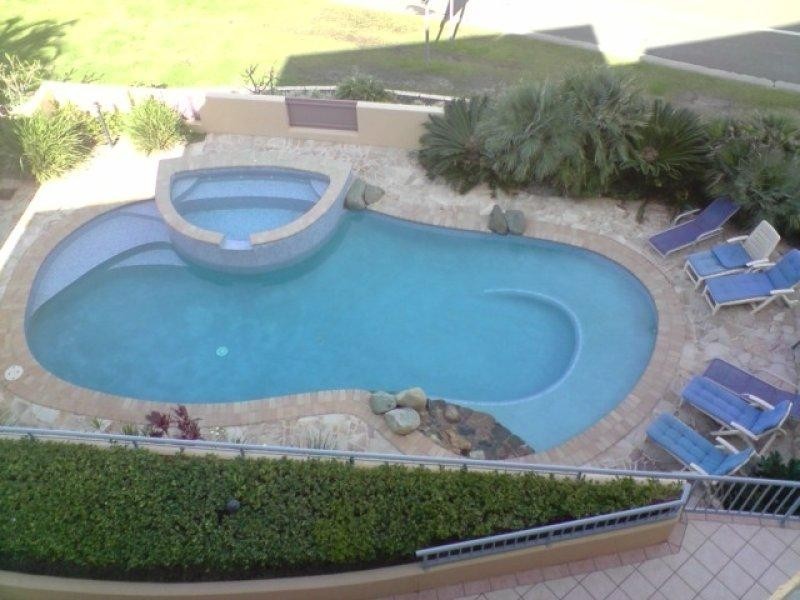 4 Buderim Avenue, Alexandra Headland QLD 4572