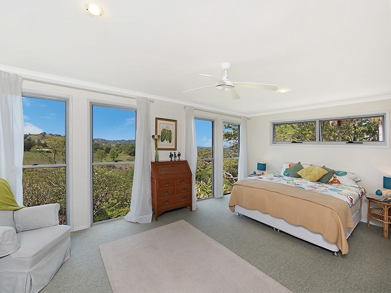 823 Hunchy Road, Hunchy QLD 4555