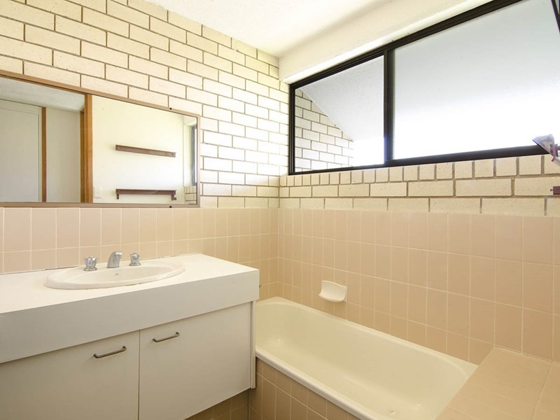 9/260 Alexandra Parade, Alexandra Headland QLD 4572