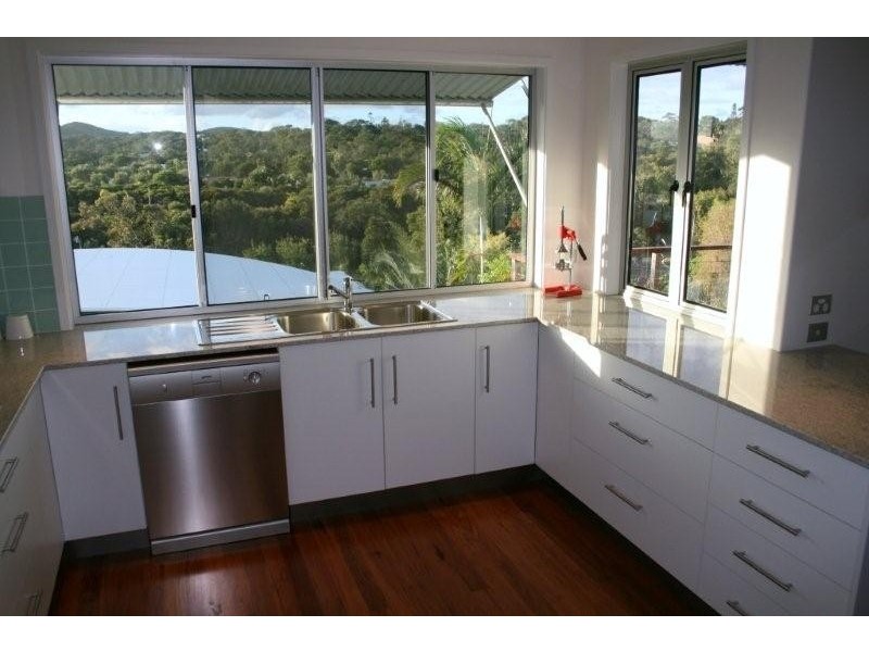 71 Southern Cross Parade, Sunrise Beach QLD 4567