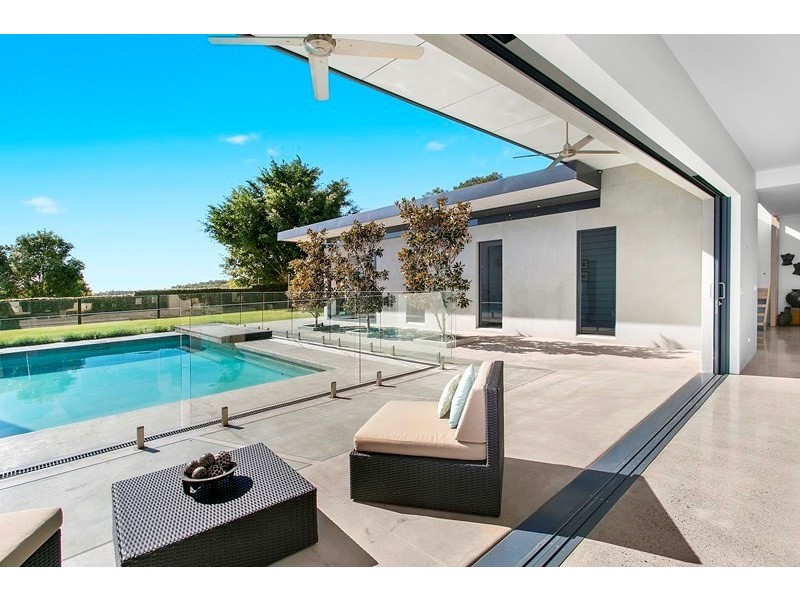 18 Mountain Top Court, Mons QLD 4556