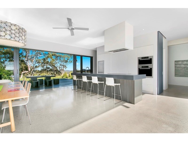 18 Mountain Top Court, Mons QLD 4556