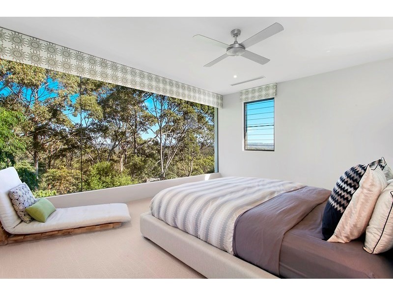 18 Mountain Top Court, Mons QLD 4556