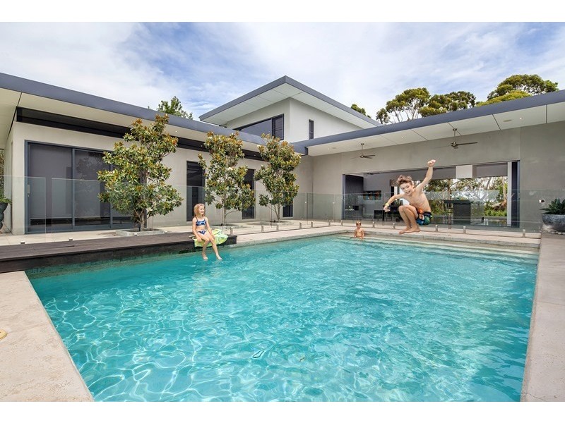 18 Mountain Top Court, Mons QLD 4556