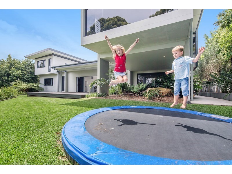 18 Mountain Top Court, Mons QLD 4556