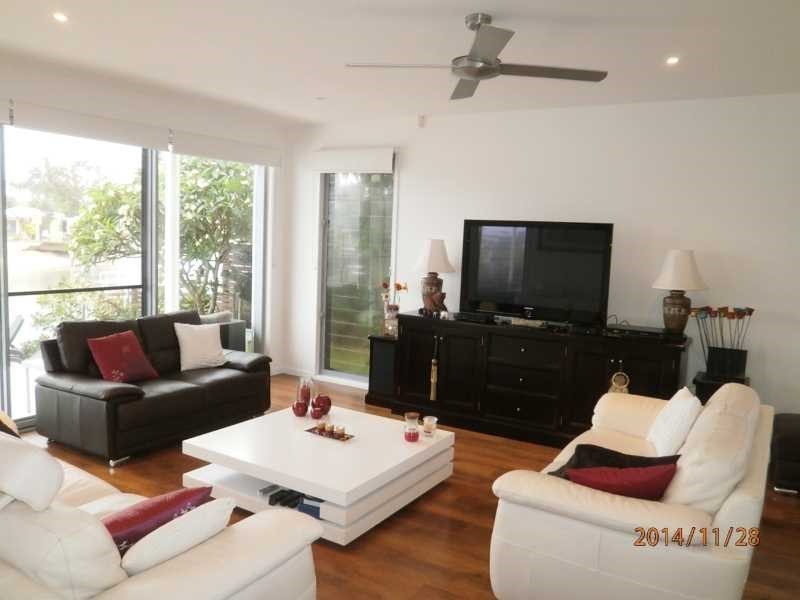 25 Adelong Crescent, Buddina QLD 4575