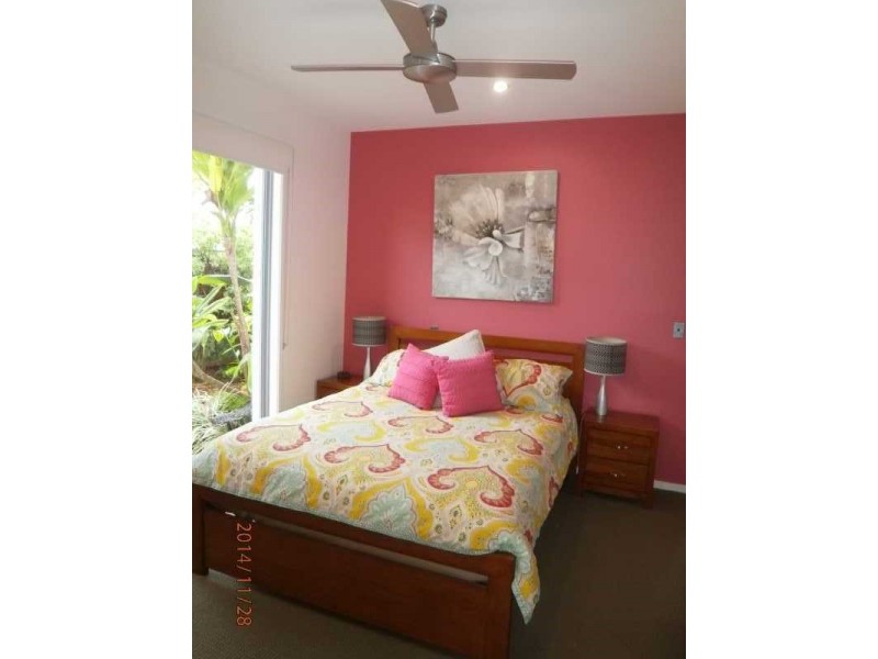 25 Adelong Crescent, Buddina QLD 4575