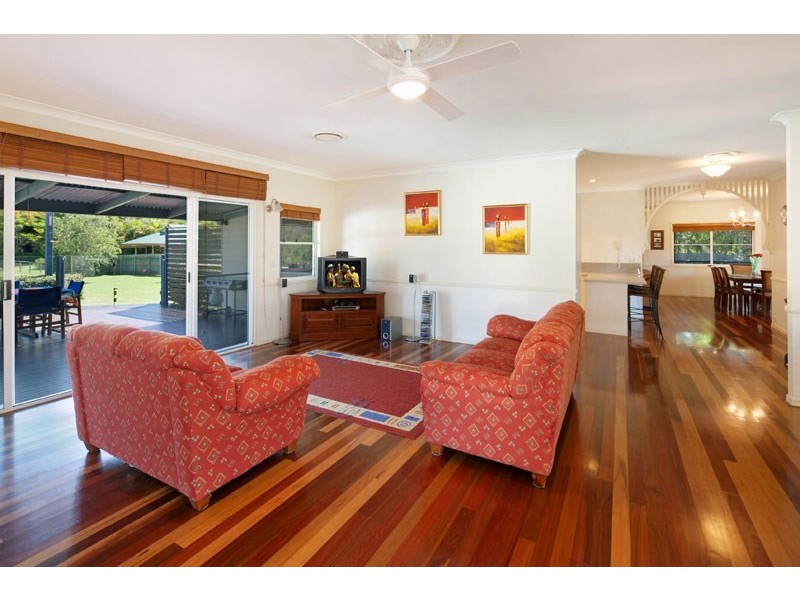 18 Walgarri Drive, Tanawha QLD 4556