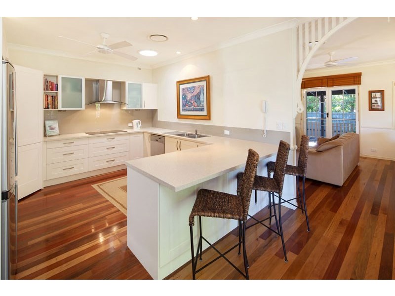 18 Walgarri Drive, Tanawha QLD 4556
