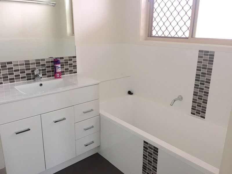 25 Lurnea Crescent, Mountain Creek QLD 4557