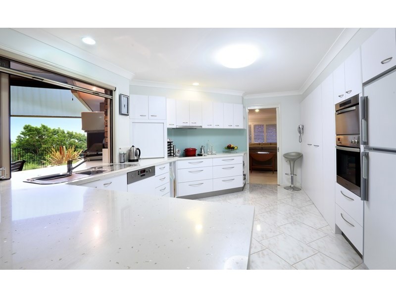 11 Mons School Road, Mons QLD 4556