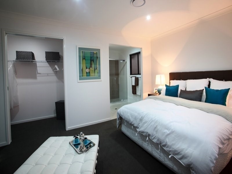 14 Feather Court, Birtinya QLD 4575