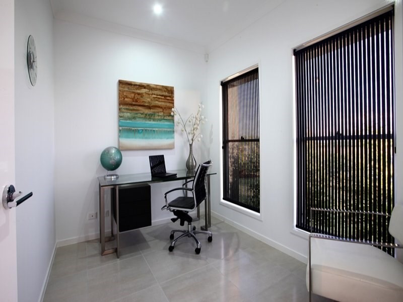 14 Feather Court, Birtinya QLD 4575