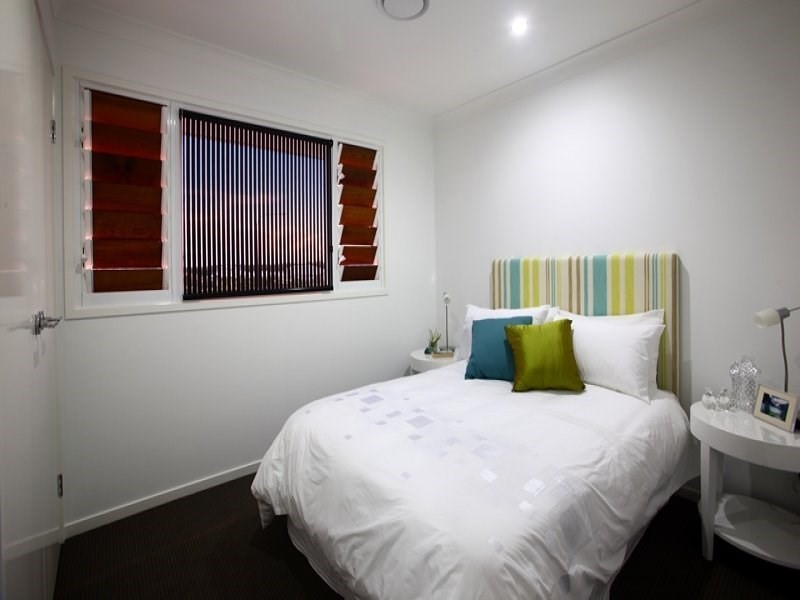 14 Feather Court, Birtinya QLD 4575