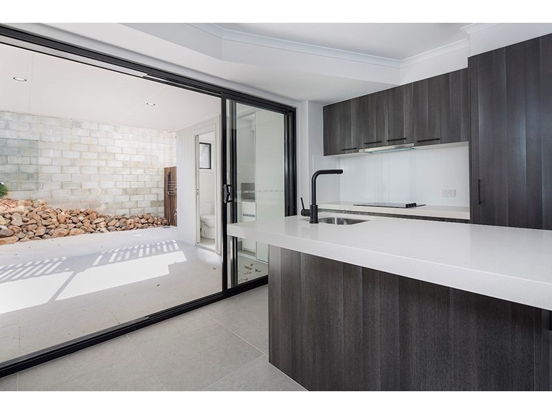 2/90A Burnett Street, Buderim QLD 4556