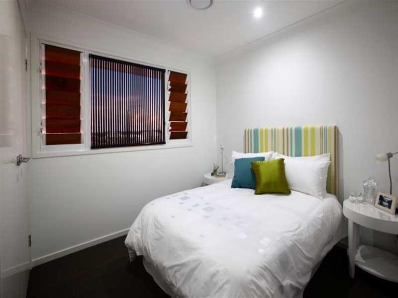 14 Feather Court, Birtinya QLD 4575