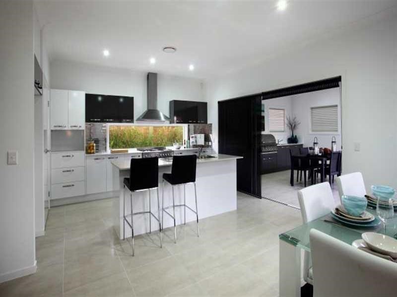 14 Feather Court, Birtinya QLD 4575