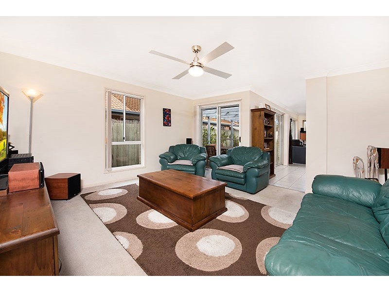 8 Honeymyrtle Court, Mountain Creek QLD 4557