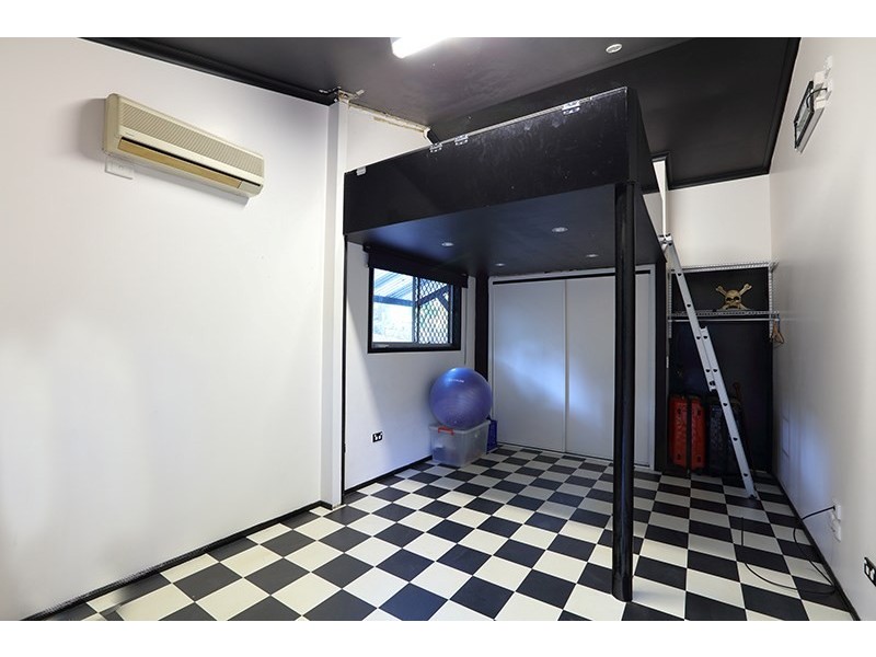 24 Clinton Court, Glenview QLD 4553