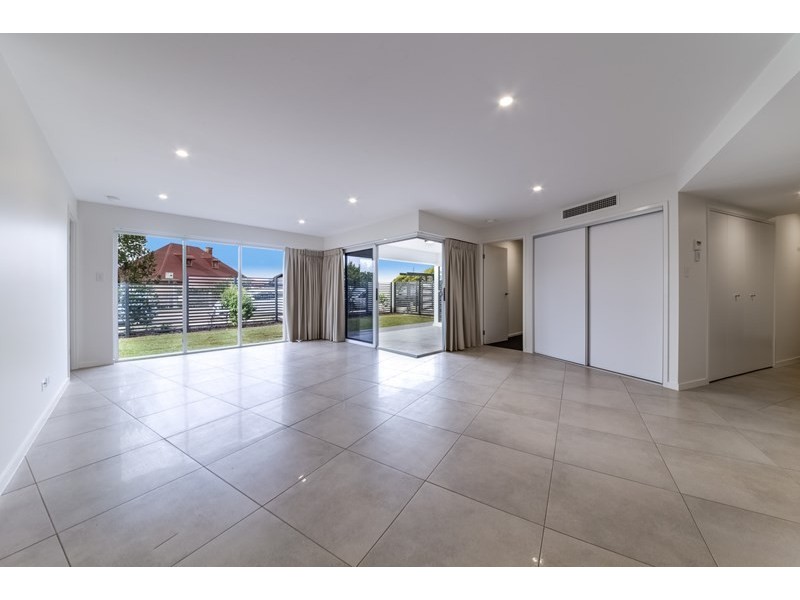 2/8 Ballinger Crescent, Buderim QLD 4556