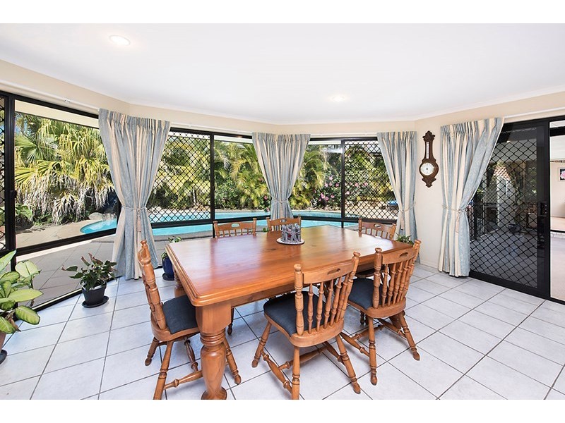 6 Carolyn Court, Little Mountain QLD 4551