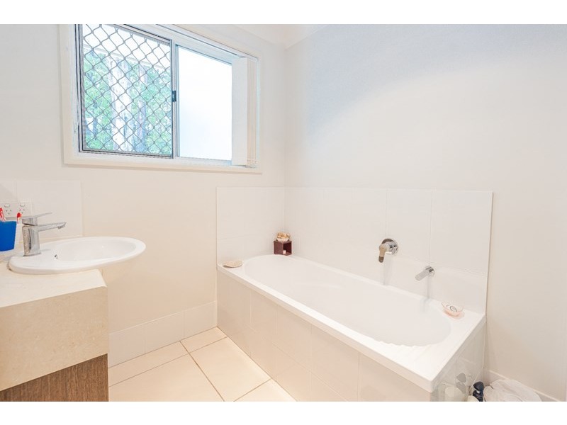 352 Main Road, Kuluin QLD 4558