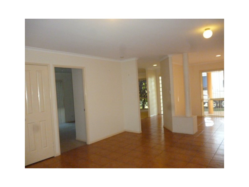 5 Greenway Place, Mountain Creek QLD 4557