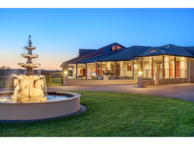 236 Mountain View Road, Maleny QLD 4552