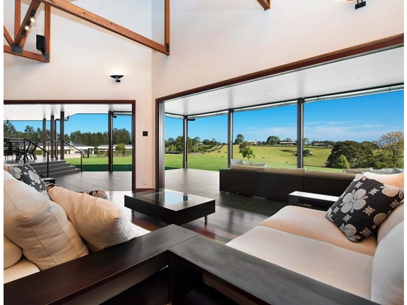 236 Mountain View Road, Maleny QLD 4552