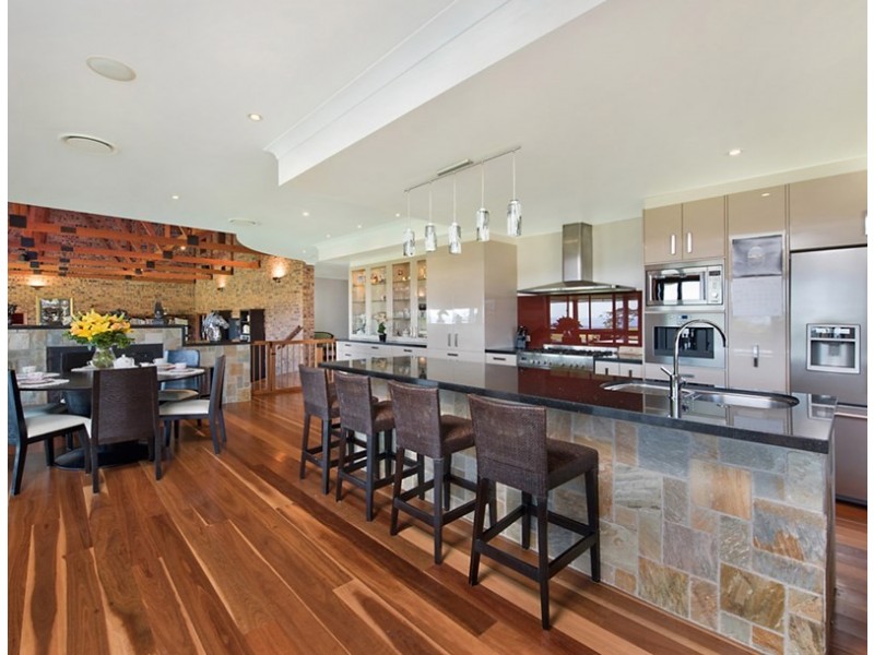 236 Mountain View Road, Maleny QLD 4552